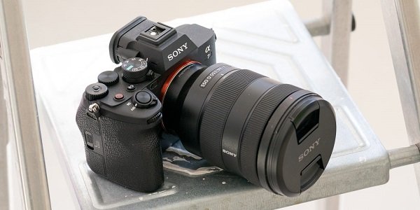 Sony Alpha 7 IV | Appareil photo hybride