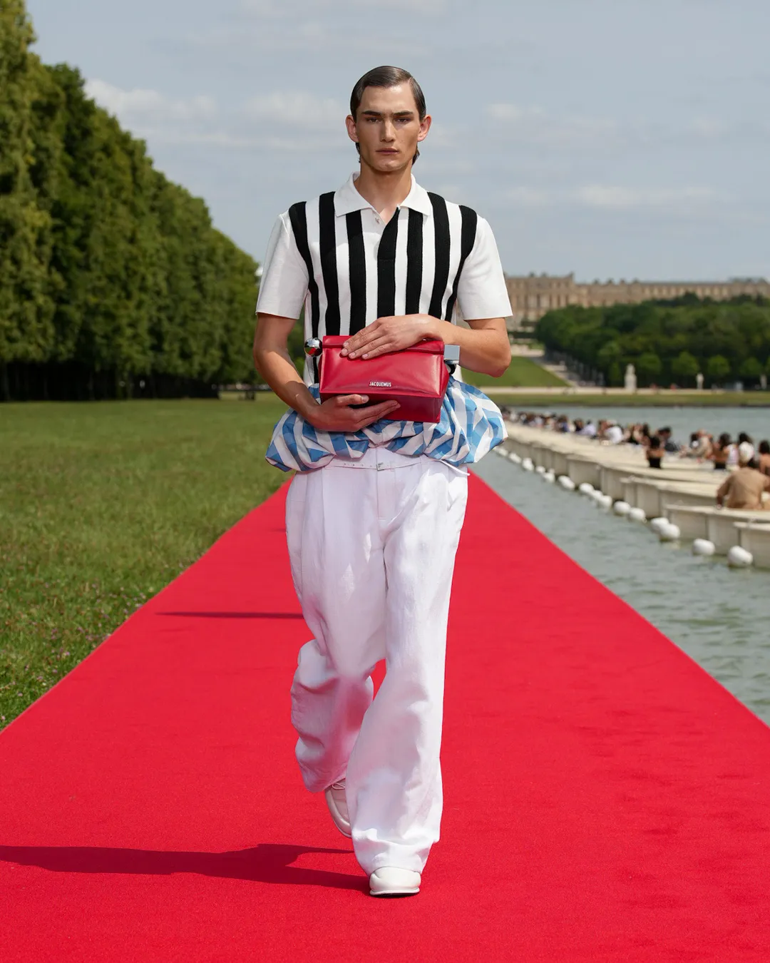 Défilé jacquemus inspiré de la royauté à versailles